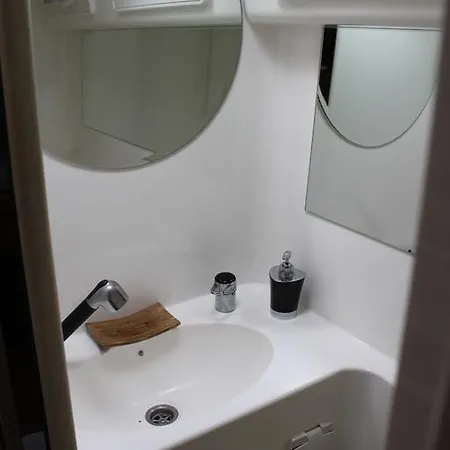 Catamaran D'hotes אגדה