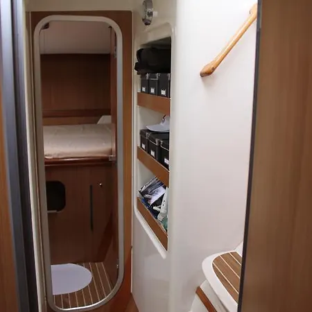 Catamaran D'hotes * אגדה
