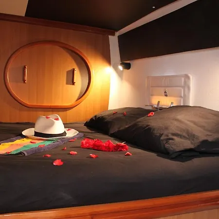 Catamaran D'hotes